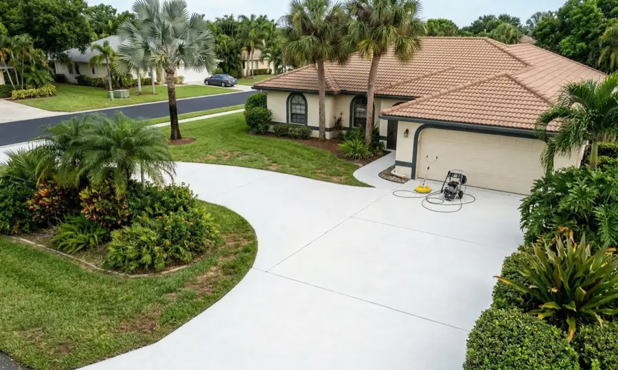 Before: Dirty driveway